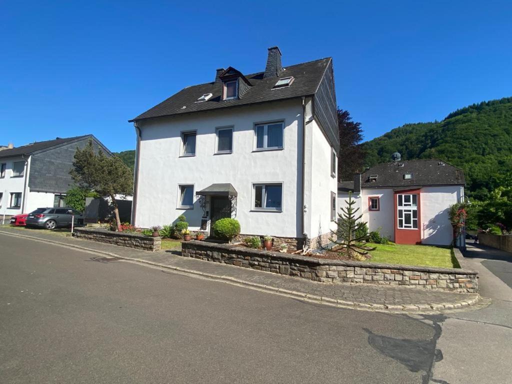 Ferienwohnung Sonnen - Terrasse Bernkastel-Kues Bagian luar foto