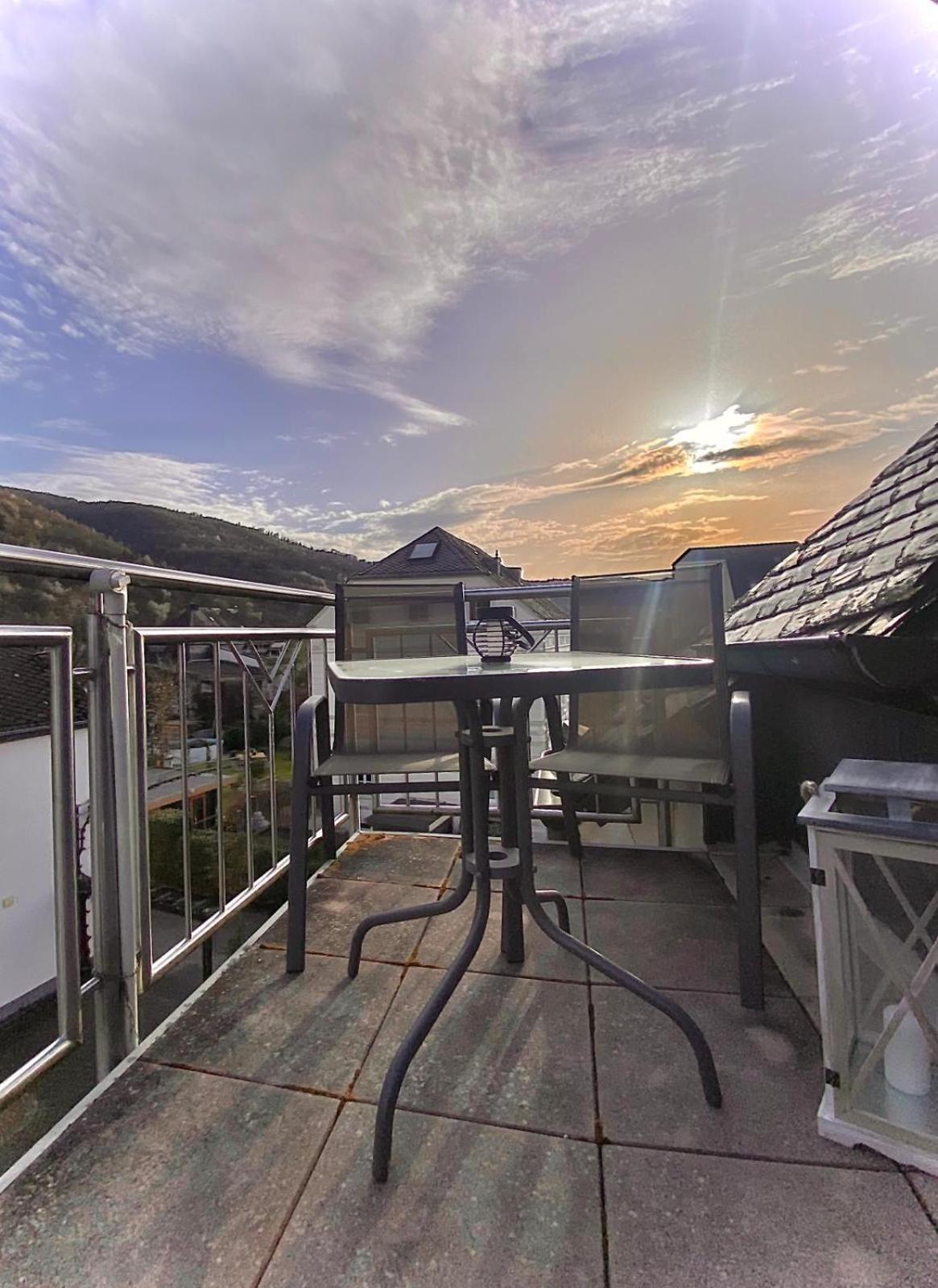 Ferienwohnung Sonnen - Terrasse Bernkastel-Kues Bagian luar foto